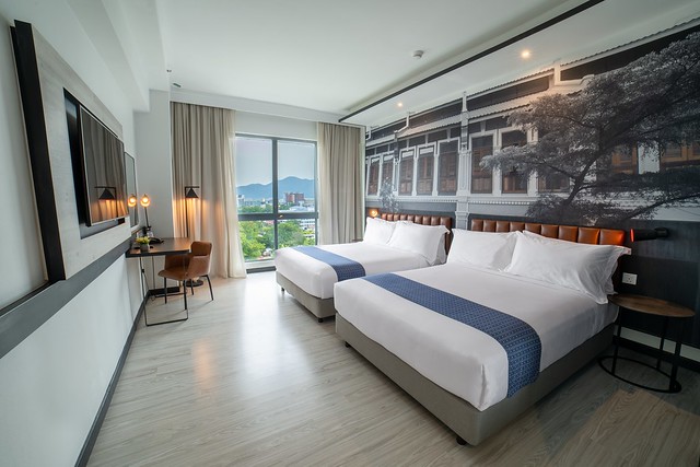 Travelodge Ipoh Friends and Family Quadruple Room