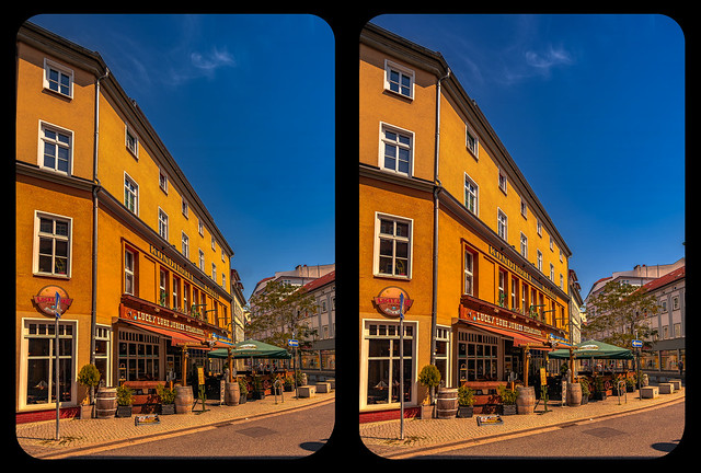Eisenach facade 3-D / CrossView / Stereoscopy