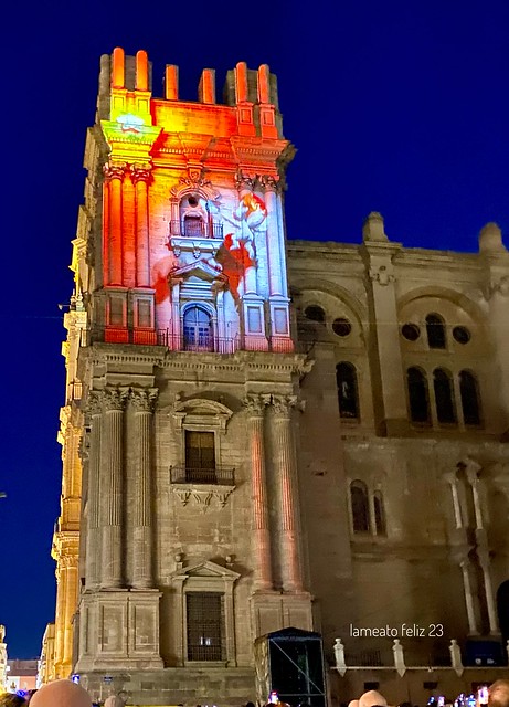 Espectáculo en la torre de la Catedral de Málaga