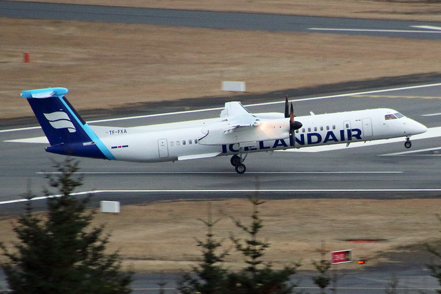 Icelandair DHC-8-400