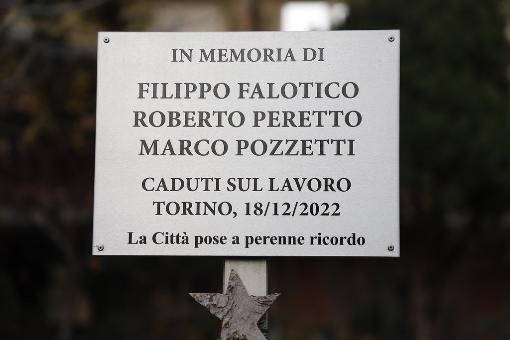 Crollo gru di via Genova: la commemorazione due anni dopo 