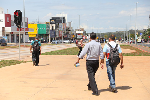 18/12/2023 - Centro de Taguatinga vai do caos à ordem com o Túnel Rei Pelé