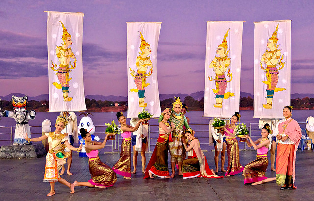 Dance troupe, Nakhom Phanom