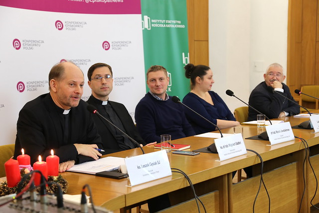 Konferencja prasowa prezentująca najnowsze wyniki badań Instytutu Statystyki Kościoła Katolickiego SAC (Warszawa, 19.12.2023 r.)