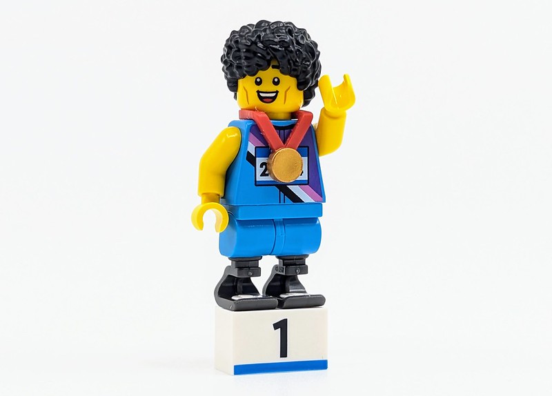 71045 LEGO Minifigures Series 25 Review91255990