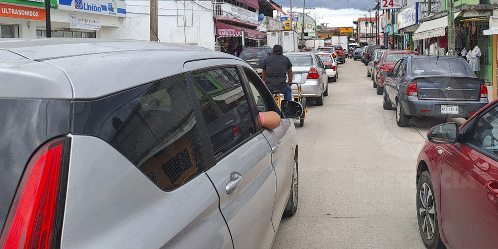 Aumenta caos vial en el centro de Las Choapas por temporada decembrina ...