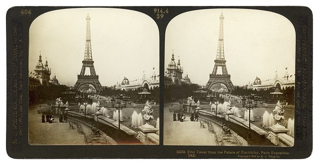 362-365 jours de la Tour Eiffel / Paris Exposition of 1900: Eiffel Tower from the Palace of Electricity. 1902.