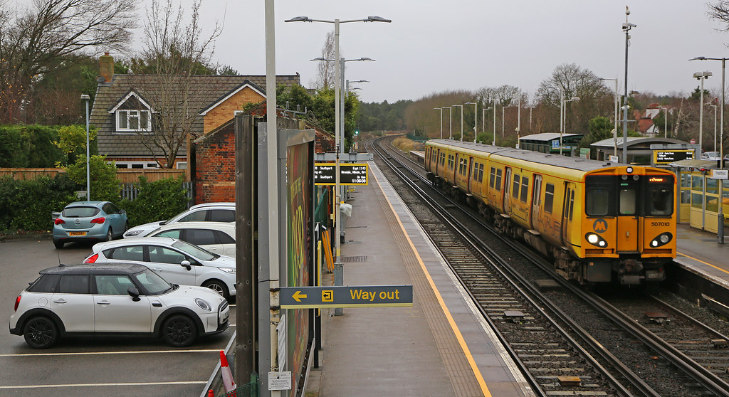 Class 507 507010 - Freshfield. | Class 507 507010 was stood … | Flickr
