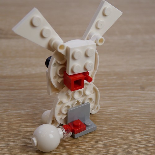 Bunny MOC, Rear (LEGO Advent 2023 Day 20)