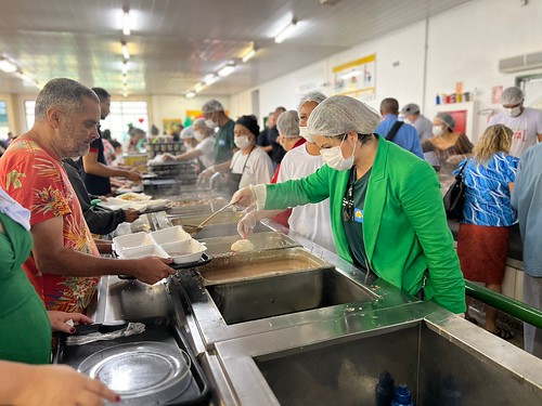 21/12/2023 - Restaurante Comunitário de Brazlândia serve 3.736 refeições natalinas