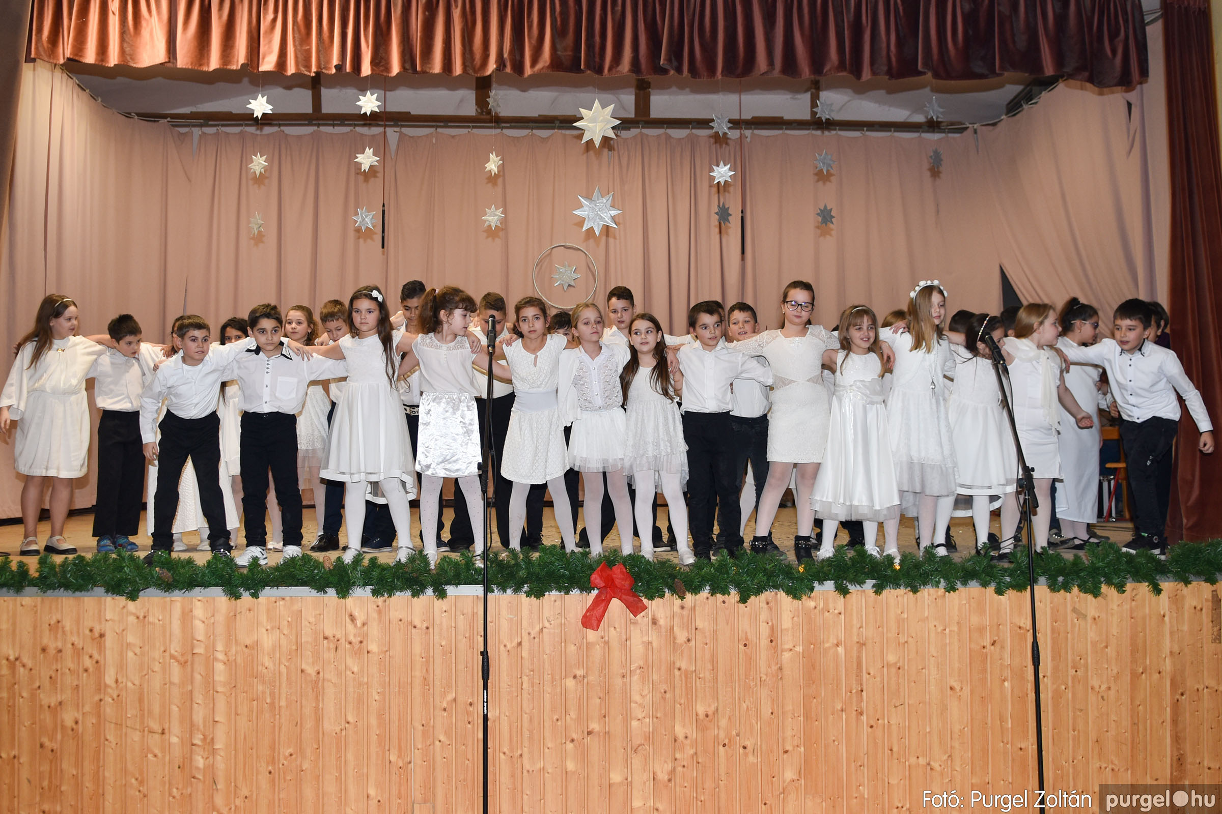 2023.12.20. 314 A Forray Máté Általános Iskola karácsonyváró ünnepsége - Fotó： PURGEL ZOLTÁN©.jpg
