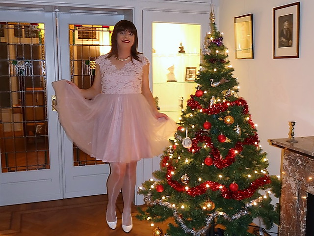 Paula's festive dress