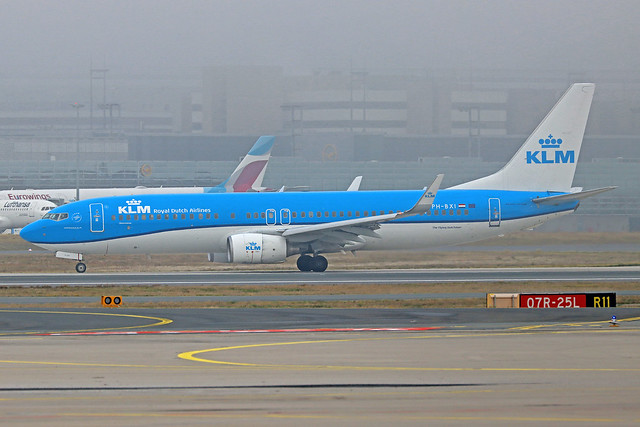 KLM Royal Dutch Airlines Boeing 737-8K2 PH-BXI 