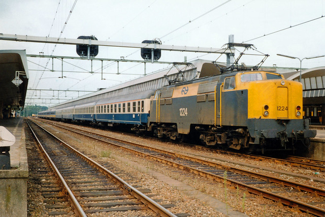 NS 1224 + int trein Den Haag CS - Köln Hbf  - Rotterdam CS
