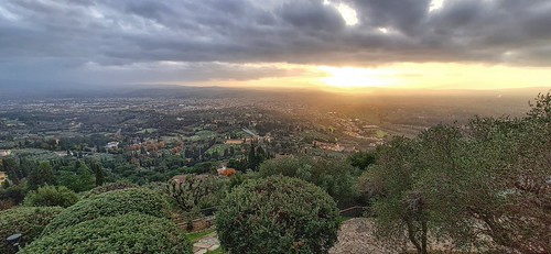 Buon Natale dalla Toscana by Luna y Valencia, Fiesole - Firenzetoscana natale firenze fiesole tramonto puestadesol sunset