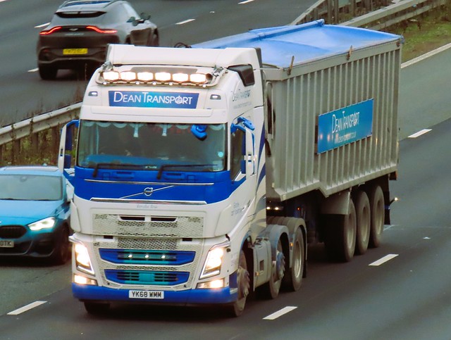 Dean Transport, Volvo FH (YK68WMM) On The A1M Southbound, Fairburn Flyover, North Yorkshire 18/12/23