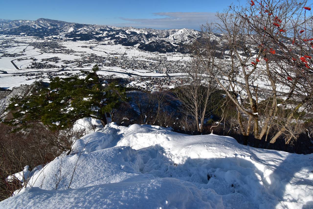 【新潟】冬の坂戸山 駅から登れる眺め最高の雪山登山
