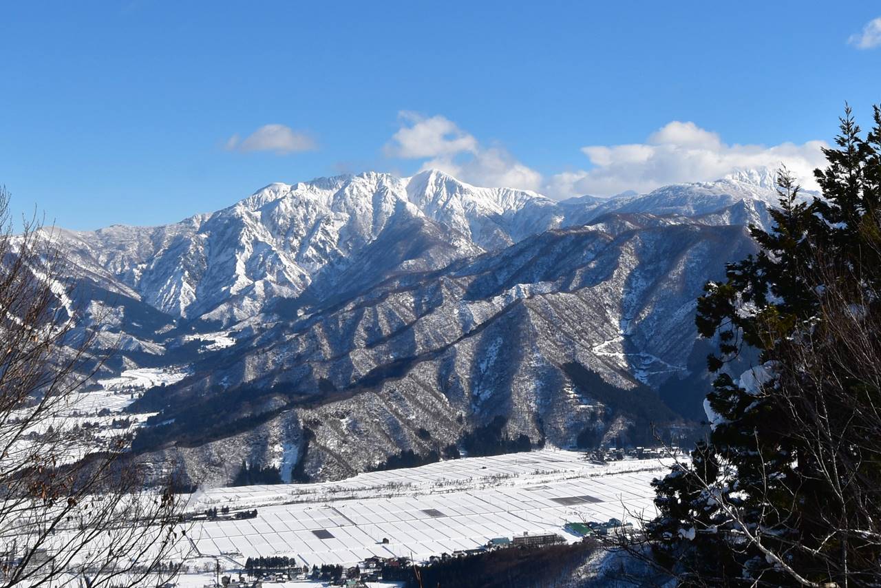 【新潟】冬の坂戸山登山　山頂から眺める八海山