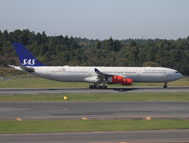 Scandinavian Airlines                               Airbus A340                                        OY-KBI