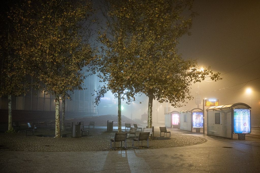 Atmosféra mesta v hmle