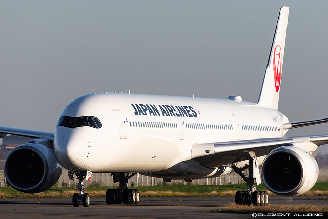 Japan Airlines Airbus A350-1041 cn 628 F-WZNV // JA02WJ