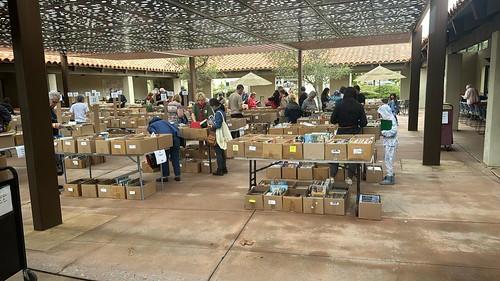 2023-11-18 Service project for Friends of the Poway Library