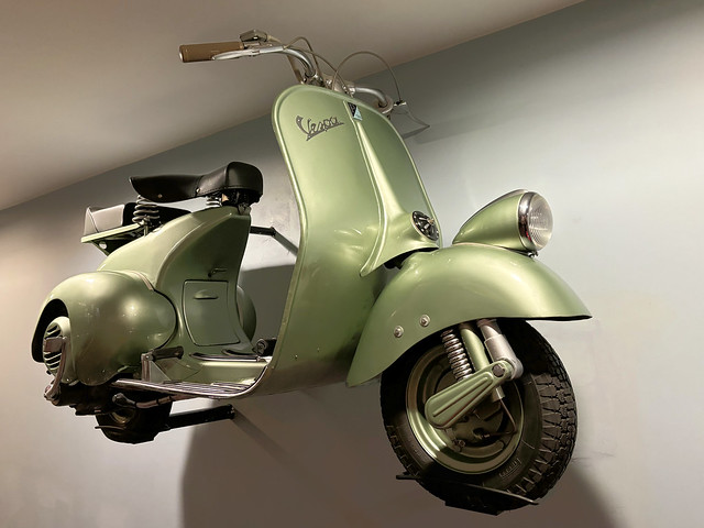 1948 Vespa 125 scooter
