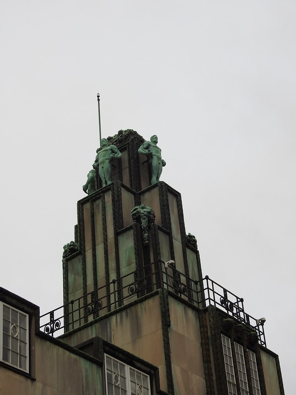 Diferencias entre Art Nouveau y Art Deco Diferencias entre Art Nouveau y Art Deco