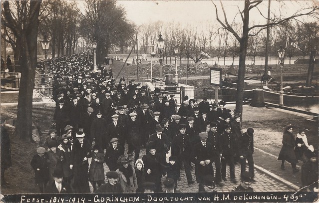 Fotokaart - Feest 1814-1914 - Gorinchem, doortocht van H.M. de Koningin (Fotograaf onbekend, nummer 439 poststempel 27-02-1914)