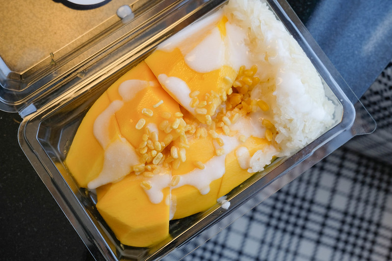 mango sticky rice from mae varee