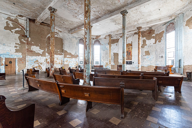 an abandoned chapel (explored)