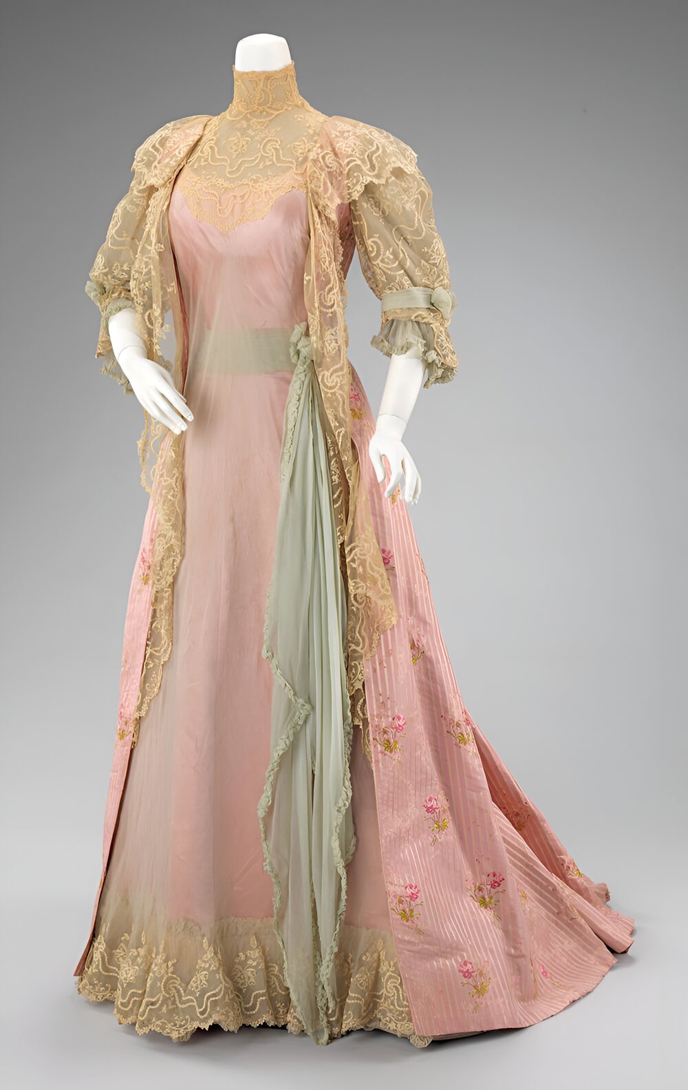 1900 Tea gown. French. House of Worth. metmuseum