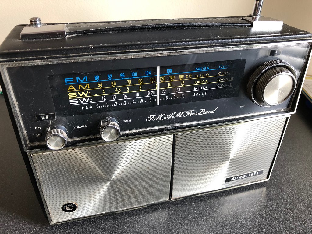 Shortwave Allied 2685 radio