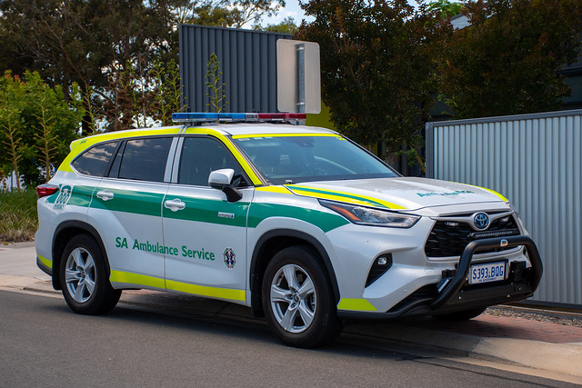SA Ambulance (Fleet 544) | Toyota Kluger