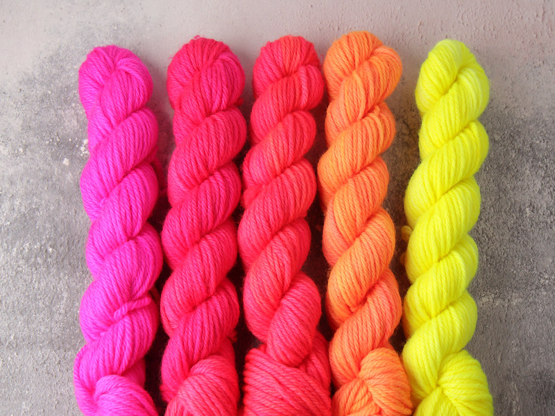 DK Merino Minis warm neons pack – 5 x 20g miniskeins extra fine wool superwash double knit hand-dyed yarn
