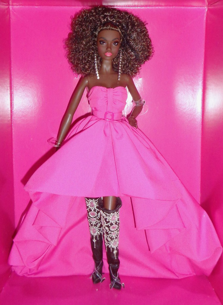2022 Pink Collection #4 Barbie (3)