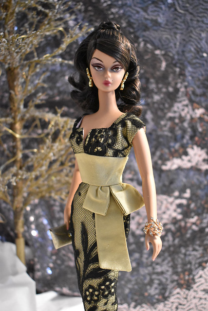 Another doll ready to ring in the New Year in Hankie Chic