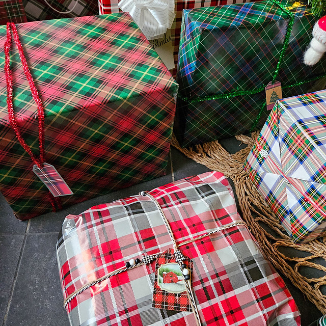 #plaid #tartan #stewartplaid #giftwrap #wrappingpaper #twine #beaded #pipecleaners #gifttags #christmas #presents #presentsunderthetree #redandgreen #🎁 #🎄 #☃️