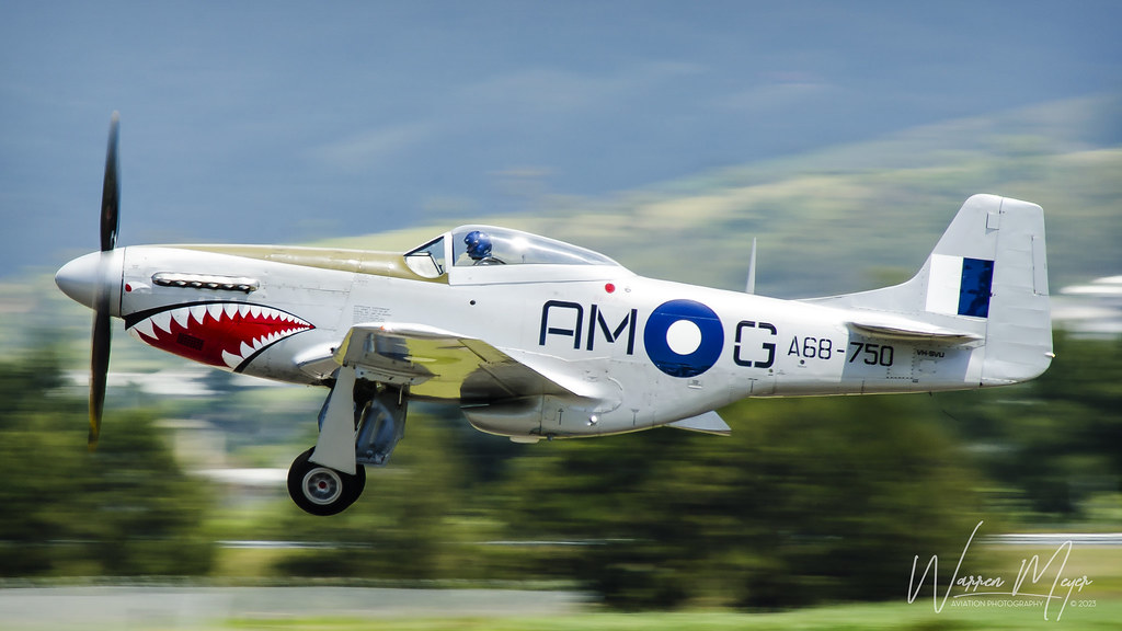 @ausairforce 100 SQN Mustang takes to the skies on Day 1 of @wings_over_illawarra 2022