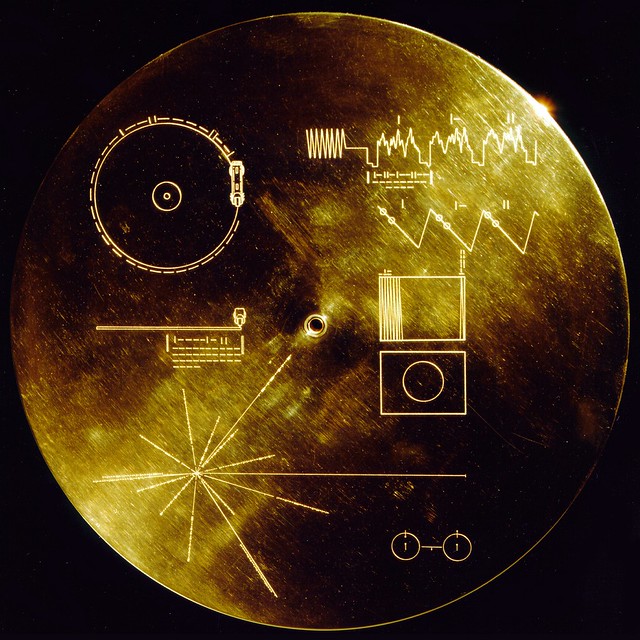 A Voyager1 és -2 űrsszondák aranylemezei