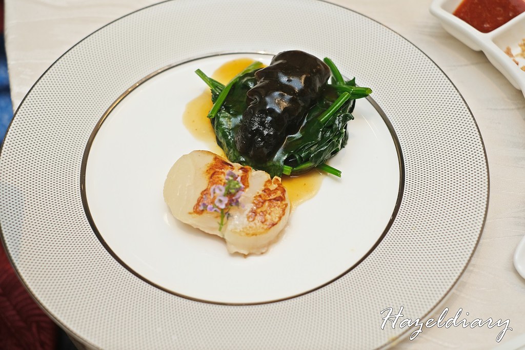 Xin Cuisine-Braised Stuffed Scallop with Sea Cucumber in Abalone Sauce