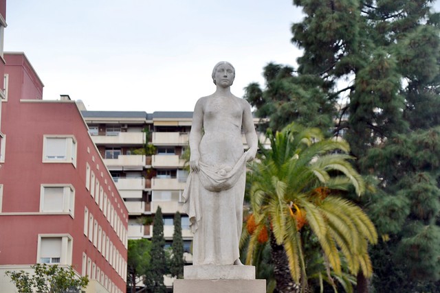 MONUMENT AL DOCTOR DOMÈNEC MARTÍ I JULIÀ (1936), de JOSEP DUNYACH SALA i JOSEP RICART MAYMIR