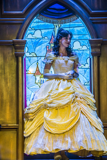 Storytelling at Royal Theatre - Beauty and the Beast - Disneyland
