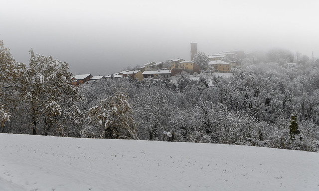 MONCUCCO VILLAGE UNDER SNOWFALL