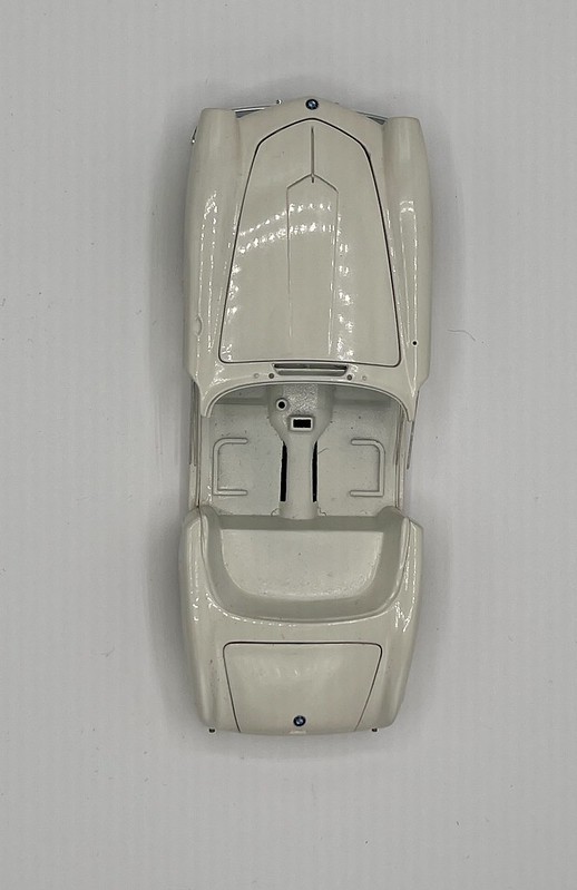 [REVELL] BMW 507 cabriolet 1958, ayant appartenu à Elvis PRESLEY (base de 1991) Réf 7200 - Page 10 53448848485_f647464605_c