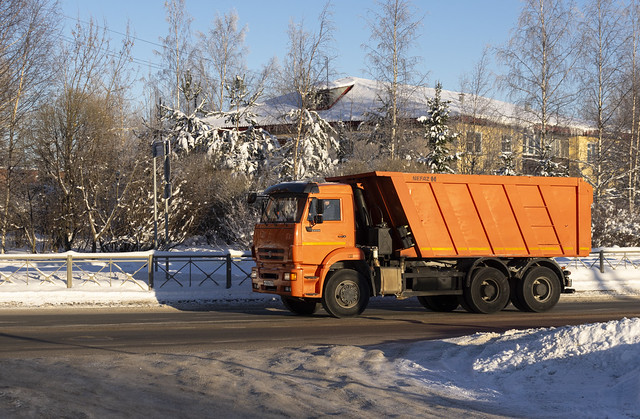 winter work (snow transportation) for the NEFAZ-built dump truck on new КАМАЗ-6520-53 chassis