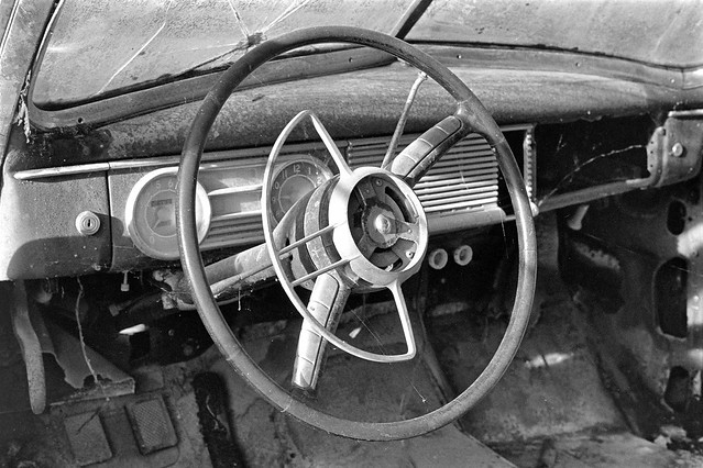 Das Armaturenbrett eines verlassenen Packard