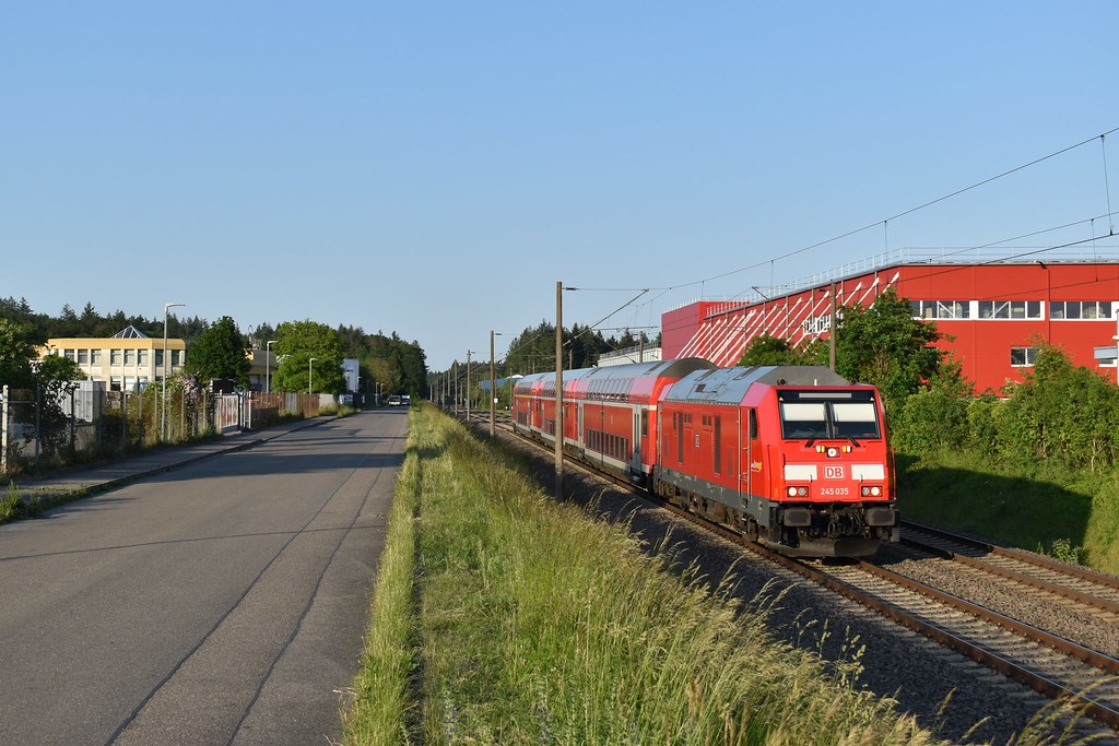 DB Regio 245 035 + Dosto's, Gottmadingen