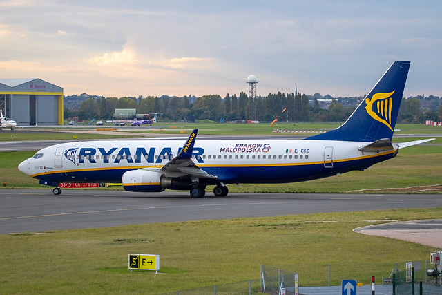 Ryanair - Boeing 737-8AS/W EI-EKE @ Birmingham