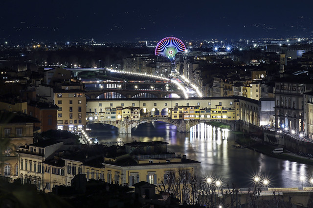 Il fascino della notte sul fiume Arno / The charm of the night on the Arno river